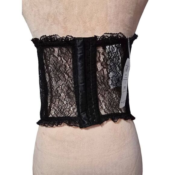 Kiki Riki Black Lace V Wire Corset - Picture 5 of 6